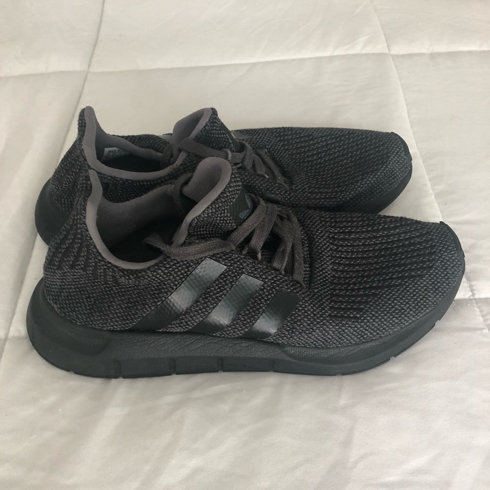Adidas Men’s Sneakers 8 1/2 Charcoal Grey